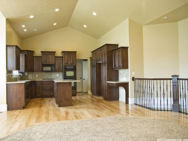 696 W 2400 S, Syracuse, UT 84075 — photo 4