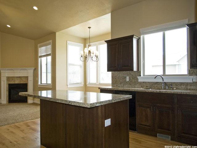 696 W 2400 S, Syracuse, UT 84075 — photo 6