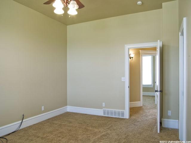 696 W 2400 S, Syracuse, UT 84075 — photo 8