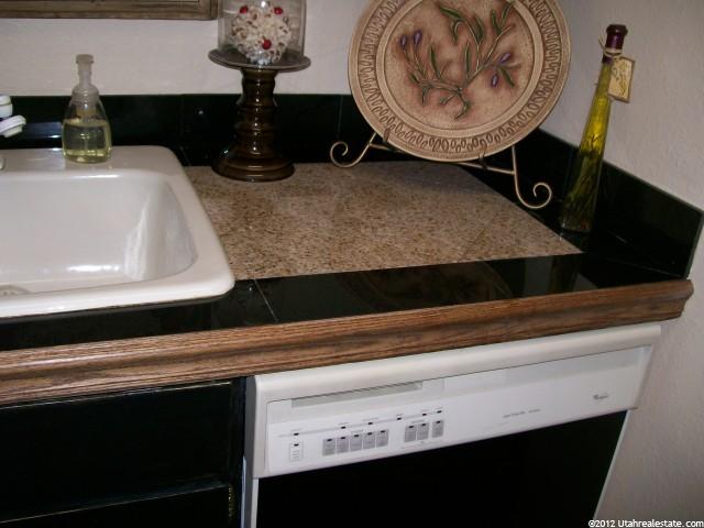 5389 Willow Ln, Murray, UT 84107 — photo 6