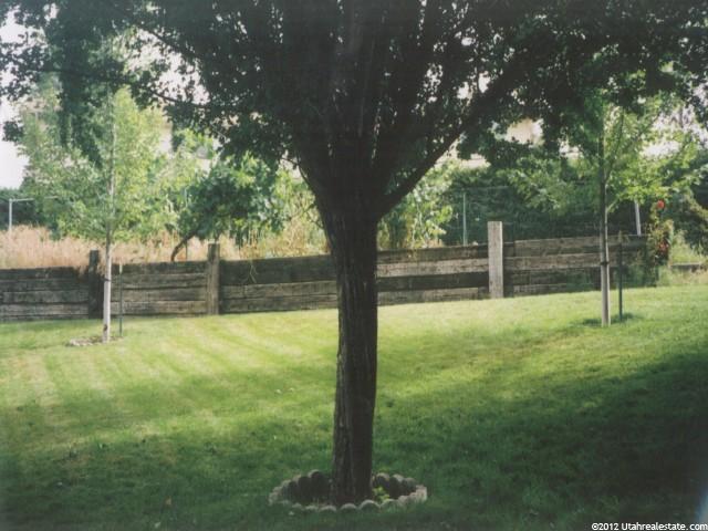 2109 E Kathy Dr, Sandy, UT 84092 — photo 2