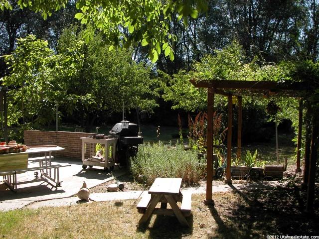 615 Lincoln Ave, Ogden, UT 84404 — photo 6