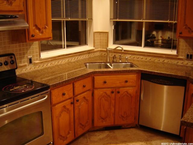 2095 N 2275 E, Layton, UT 84040 — photo 4