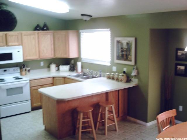 2246 S 50 E, Clearfield, UT 84015 — photo 3