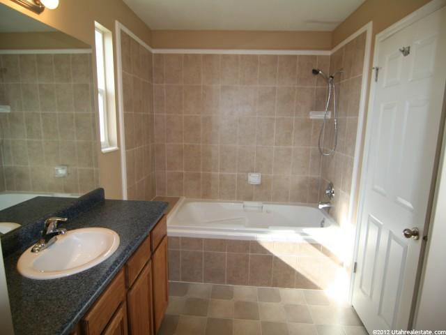 4202 W 5900 S, Roy, UT 84067 — photo 9