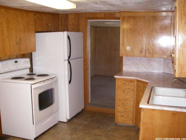 154 N 400 E, Hyde Park, UT 84318 — photo 4