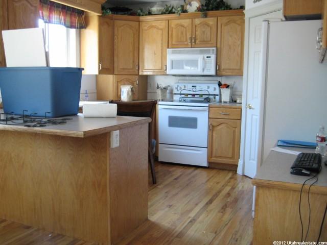 633 E 2475 N, North Ogden, UT 84414 — photo 2