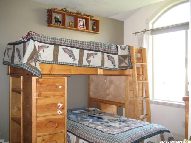633 E 2475 N, North Ogden, UT 84414 — photo 8