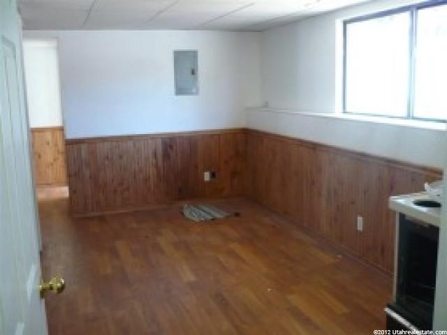 1067 W 2600 N, Clinton, UT 84015 — photo 5