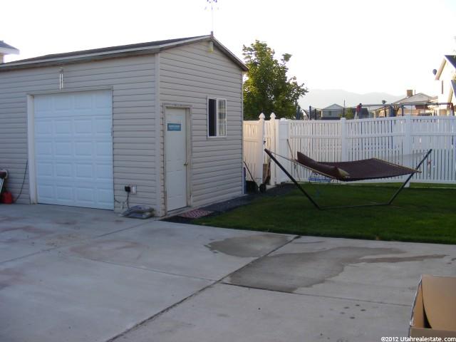 5042 Midland Dr, Roy, UT 84067 — photo 3