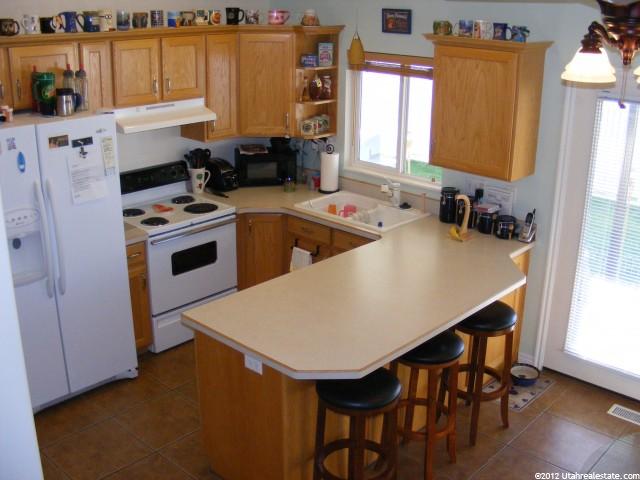 5042 Midland Dr, Roy, UT 84067 — photo 6