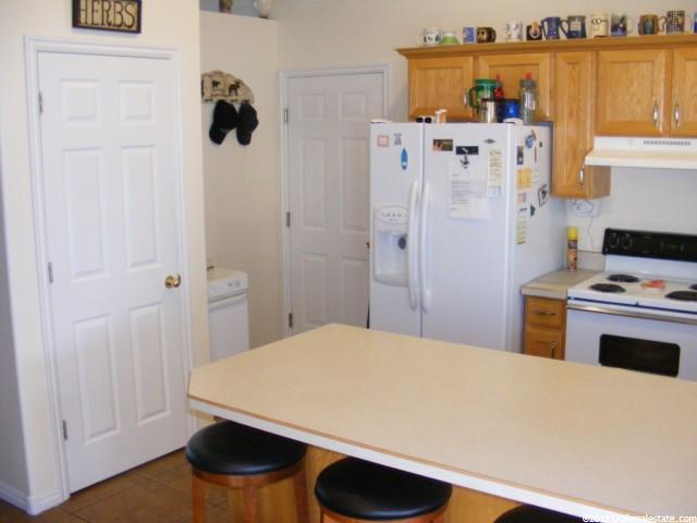 5042 Midland Dr, Roy, UT 84067 — photo 7