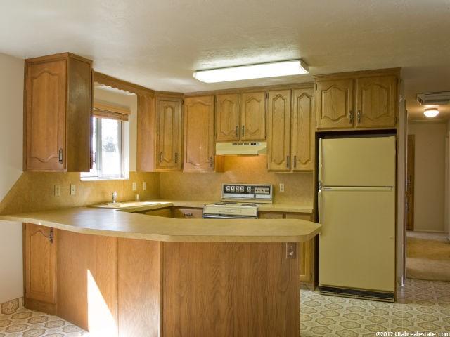 1476 E Tameron Dr, Sandy, UT 84092 — photo 4