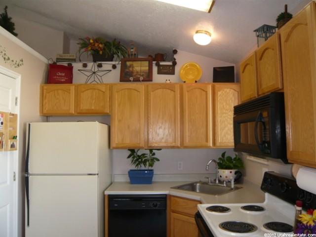 5334 S 2690 W, Roy, UT 84067 — photo 2