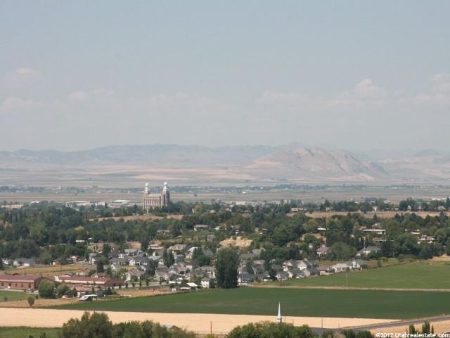 657 E Eagleview Drie #6, Providence, UT 84332 — photo 2
