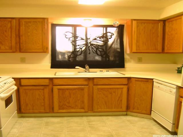 111 E Center St N #10B, Clearfield, UT 84015 — photo 4
