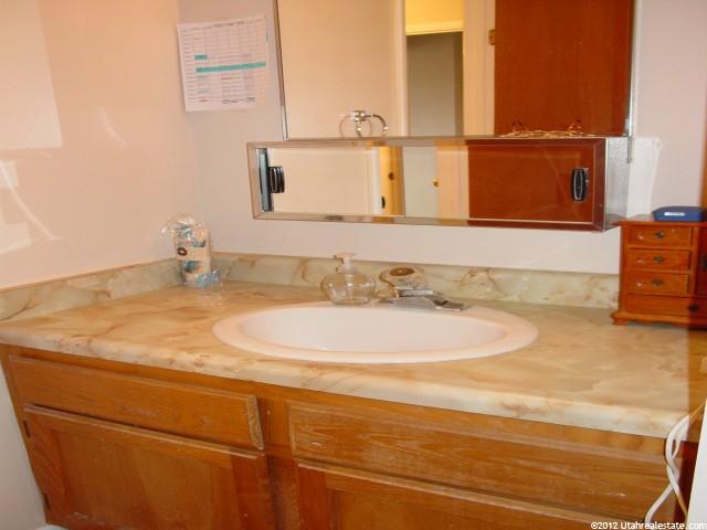 372 E 2700 N, North Logan, UT 84341 — photo 5