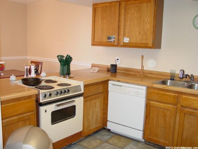 372 E 2700 N, North Logan, UT 84341 — photo 8