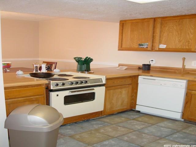 372 E 2700 N, North Logan, UT 84341 — photo 9