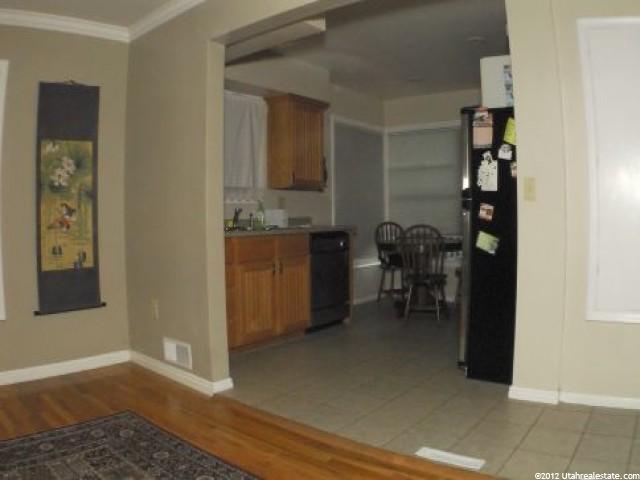 5394 S Avalon Dr E, Murray, UT 84107 — photo 2