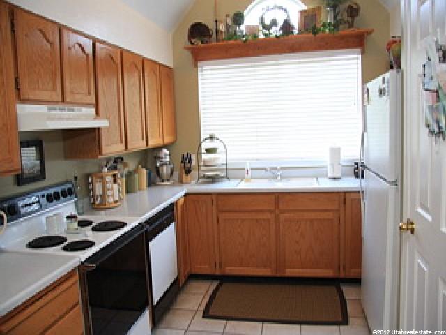 952 E Peregrine Ln, Sandy, UT 84094 — photo 4