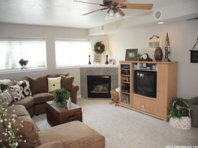 952 E Peregrine Ln, Sandy, UT 84094 — photo 8