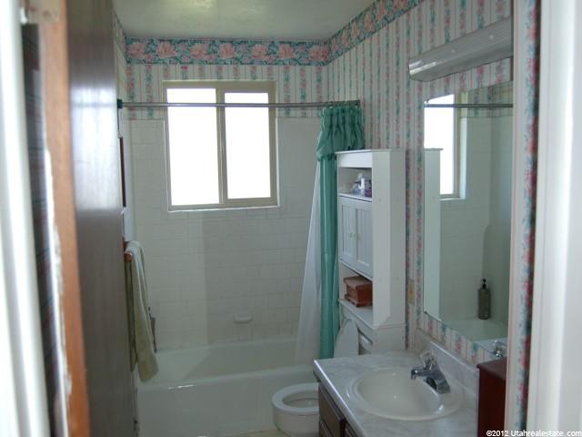 2275 N 650 W, Harrisville, UT 84414 — photo 6