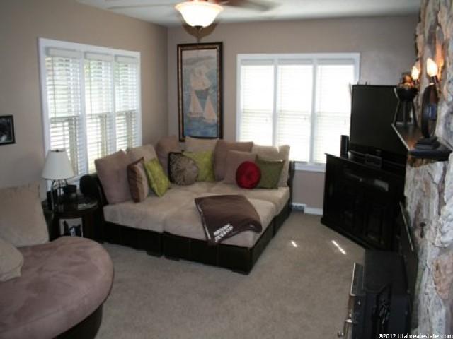 207 E 100 N, Kaysville, UT 84037 — photo 3