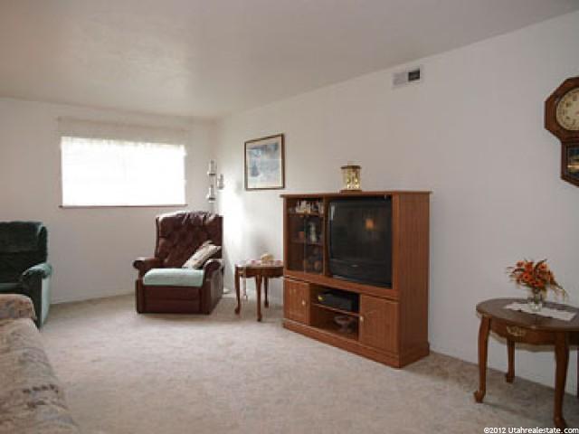 633 E 6910 S, Midvale, UT 84047 — photo 7