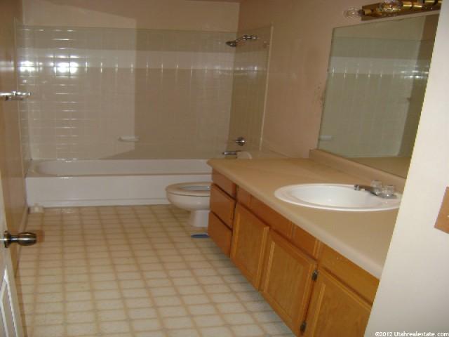 848 Greenoaks Dr, Murray, UT 84123 — photo 2