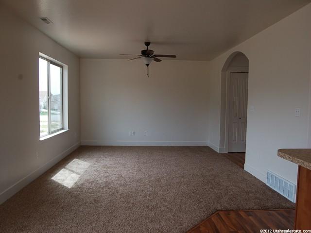 2 Arnold Dr, Layton, UT 84041 — photo 2