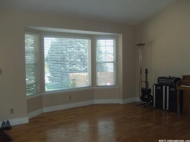 2627 N 1700 E, Layton, UT 84040 — photo 2