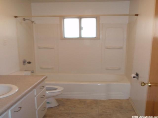 156 N 400 E, Vernal, UT 84078 — photo 5
