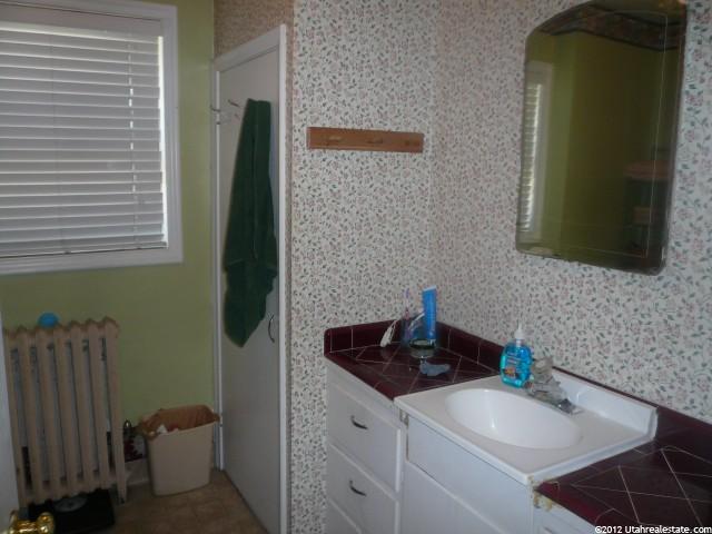 256 W 100 S, Logan, UT 84321 — photo 4