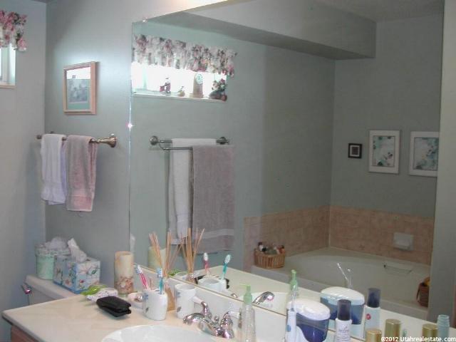 564 Downing St, Midvale, UT 84047 — photo 12