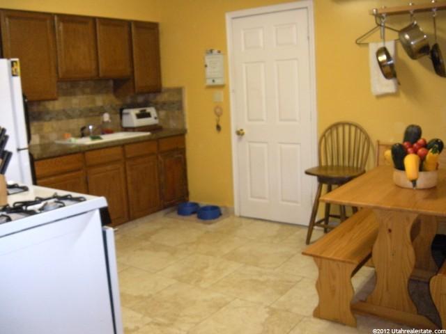 493 S Fort Ln, Layton, UT 84041 — photo 6