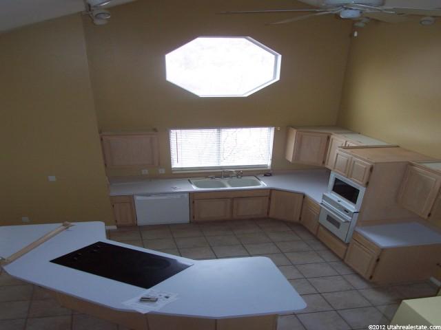 1115 Canyon Creek Dr, Bountiful, UT 84010 — photo 2