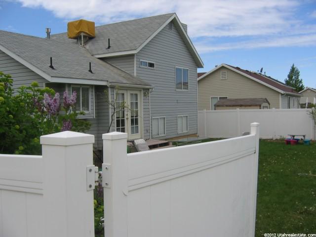 417 W 225 N, Clearfield, UT 84015 — photo 2