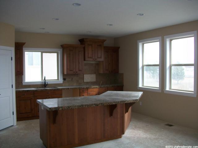 921 W 3150 S, Syracuse, UT 84075 — photo 12