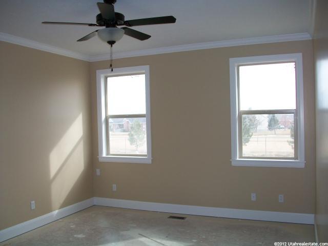 921 W 3150 S, Syracuse, UT 84075 — photo 4