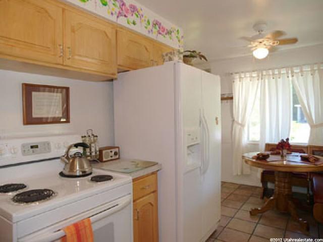 92 W 800 N, Bountiful, UT 84010 — photo 4
