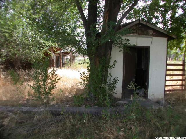 140 N 400 E, Levan, UT 84639 — photo 8