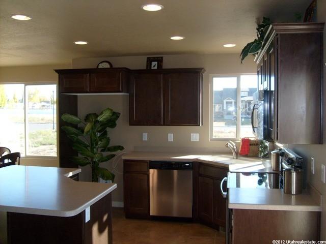 2373 N 1445 W, Clinton, UT 84015 — photo 3