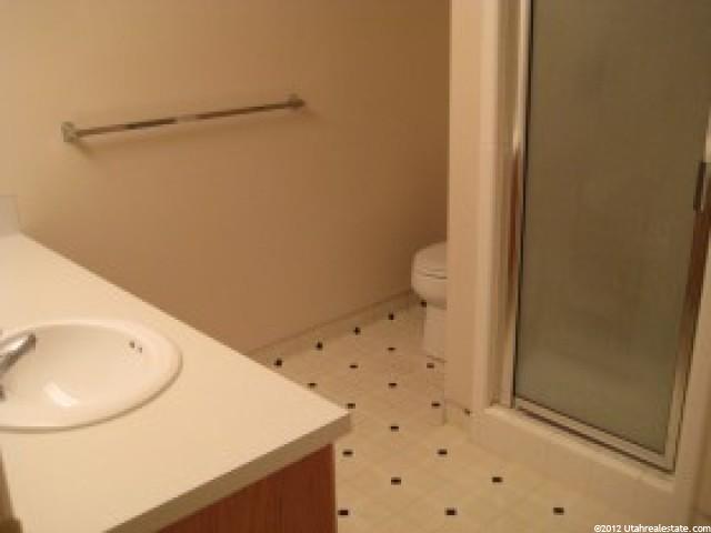976 S 400 E, Centerville, UT 84014 — photo 11