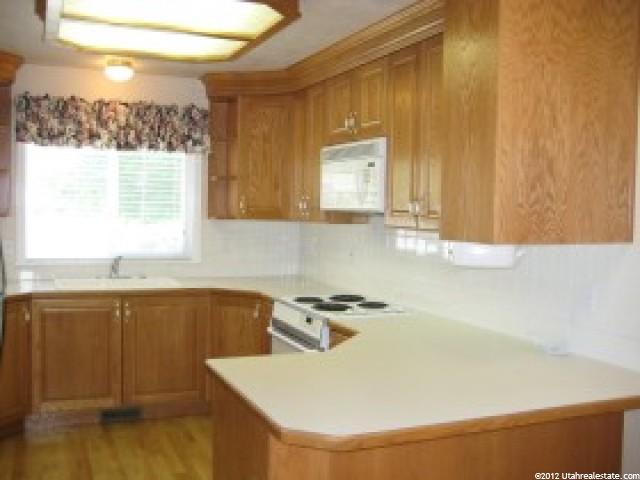 976 S 400 E, Centerville, UT 84014 — photo 5
