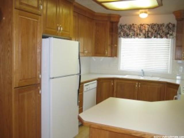 976 S 400 E, Centerville, UT 84014 — photo 6