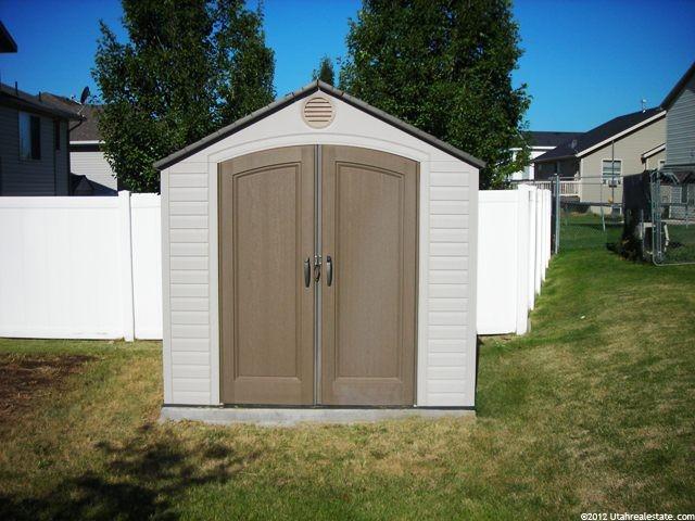 233 E 2525 S, Clearfield, UT 84015 — photo 8