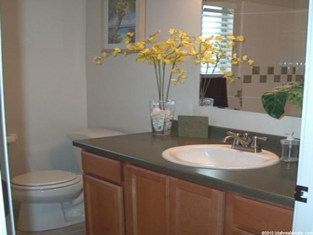 211 W Chase Ln, Centerville, UT 84014 — photo 11