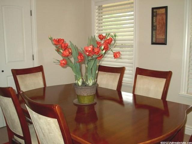 211 W Chase Ln, Centerville, UT 84014 — photo 3