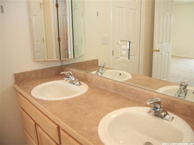 854 E 3950 S #D, Murray, UT 84107 — photo 10